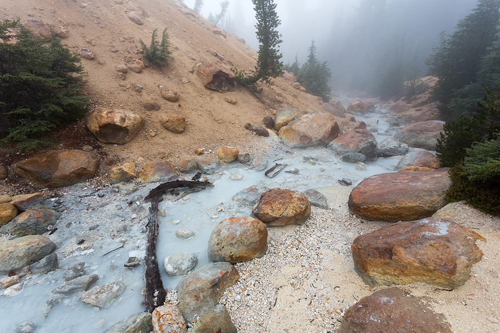 09-28 - 02.jpg - Bumpass Hell, Lassen Volcanic National Park